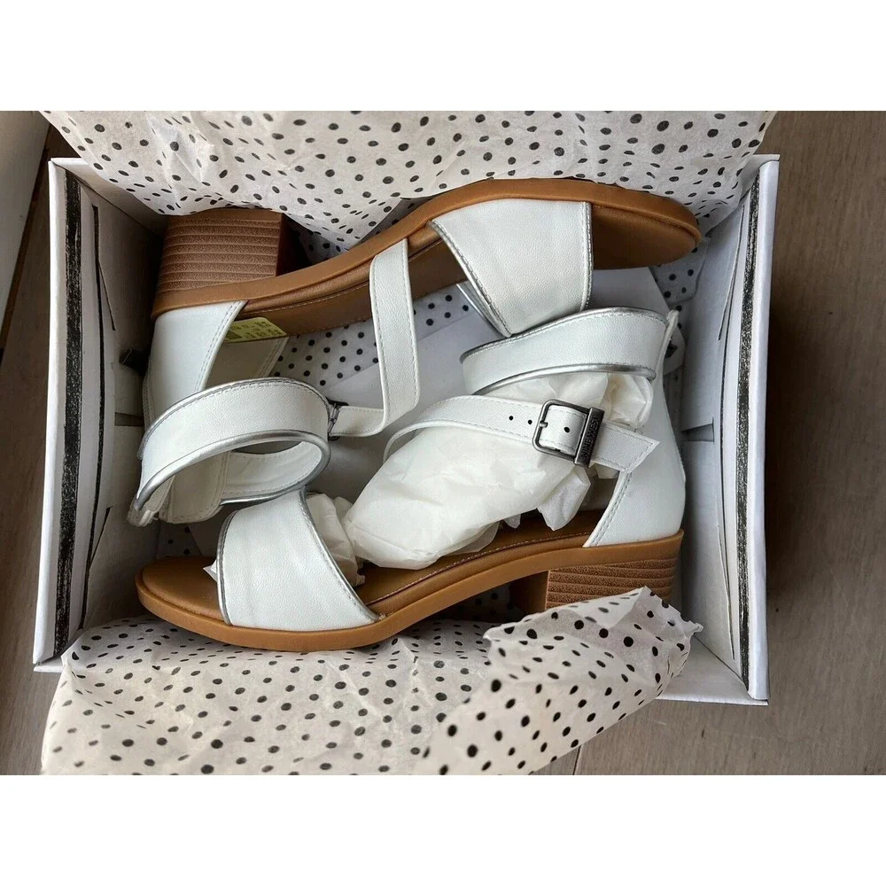 New Nine West Big Youth  Girls 4 M Chloe Sandal White Silver Low Heel